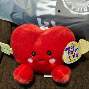 Palm Pals Red Heart Plushie